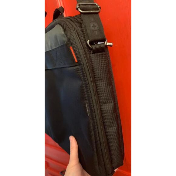 NWOT Wenger Legacy 17" Slimcase Laptop Briefcase Shock Absorber Padded Strap - Picture 5 of 6